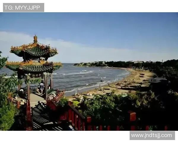 外国足球明星畅游长城感受中国文化魅力与历史底蕴