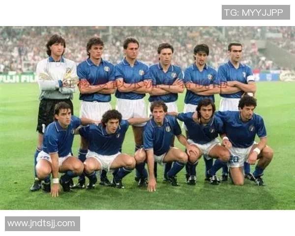 意大利历代足球巨星的荣耀与传奇：从贝尔戈米到因西涅的辉煌之路